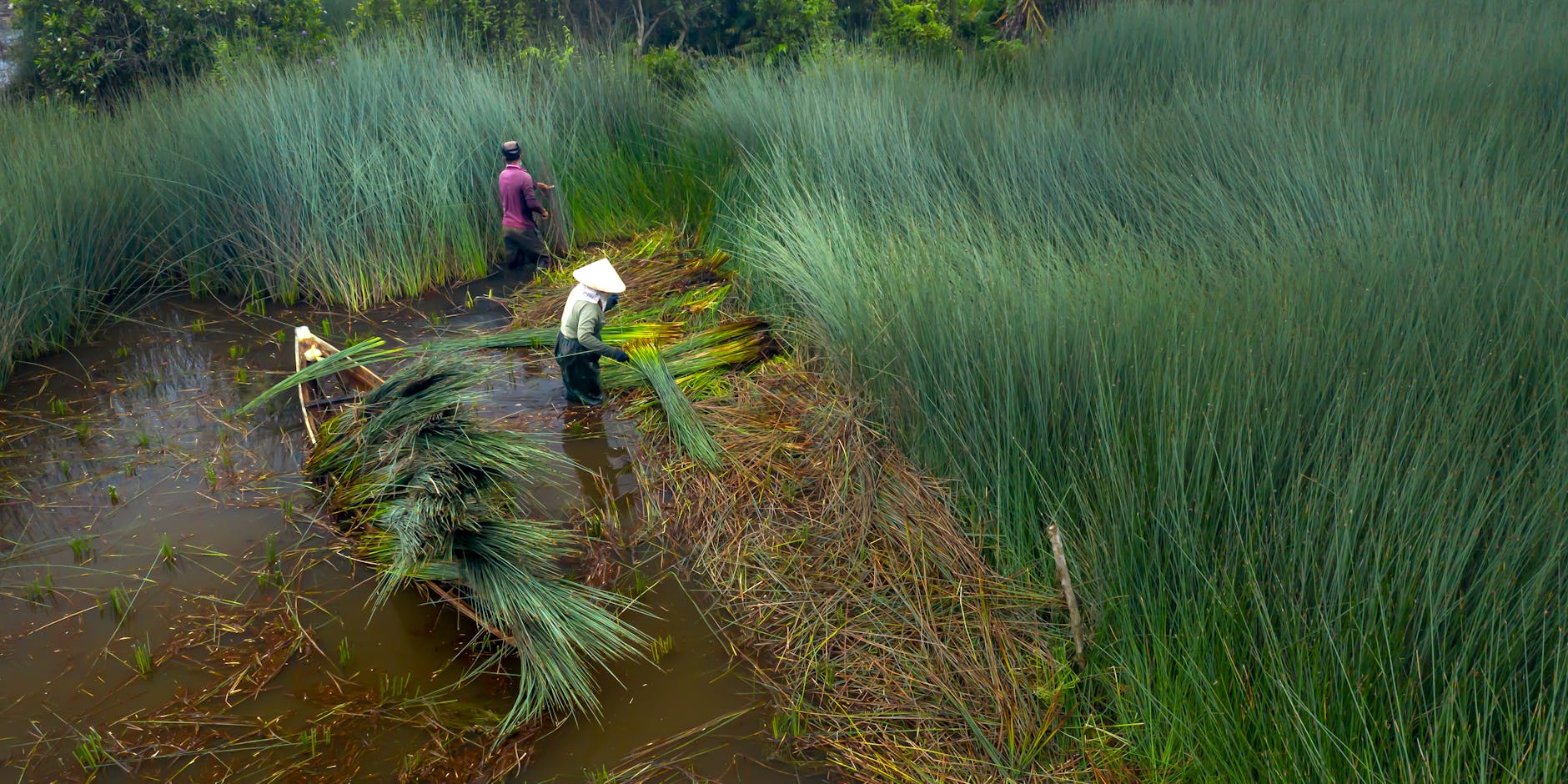 Revolutionizing Water Management with SmartWaterTech Solutions